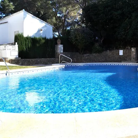 Apartment Galeretes, By Bookindenia *